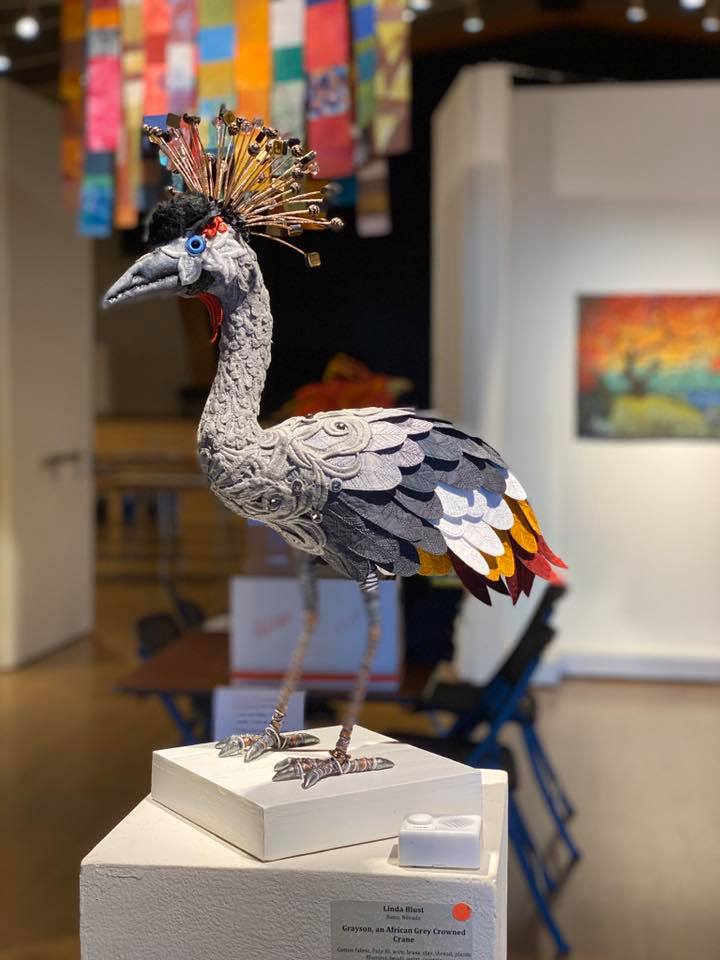 Picture of African Grey Crowned Crane sculpture